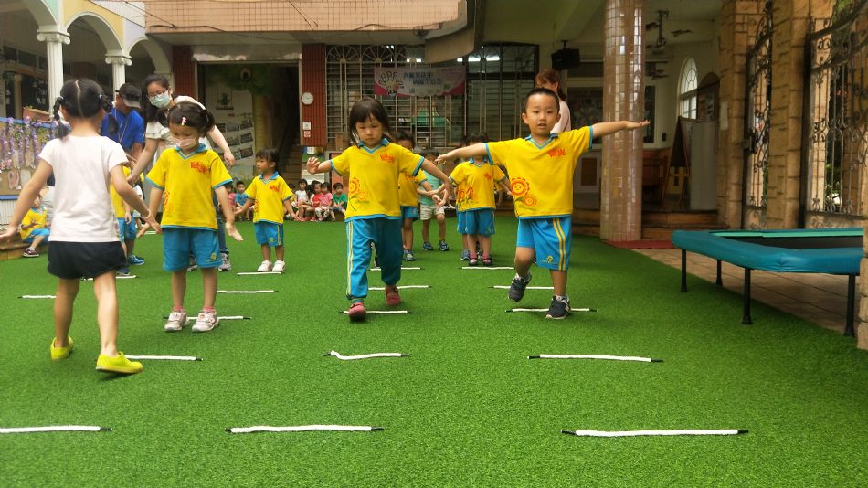 文件 : <FONT COLOR='red'>(109.06.03)體能課-4.JPG</FONT> <BR> 尺寸 : <FONT COLOR='blue'>950 × 534</FONT> 圖元 <BR> 格式 : <FONT COLOR='green'>jpg</FONT> <BR> 大小 : <FONT COLOR='green'> -- </FONT> KB