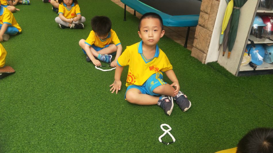 文件 : <FONT COLOR='red'>(109.06.03)體能課-9.JPG</FONT> <BR> 尺寸 : <FONT COLOR='blue'>950 × 534</FONT> 圖元 <BR> 格式 : <FONT COLOR='green'>jpg</FONT> <BR> 大小 : <FONT COLOR='green'> -- </FONT> KB