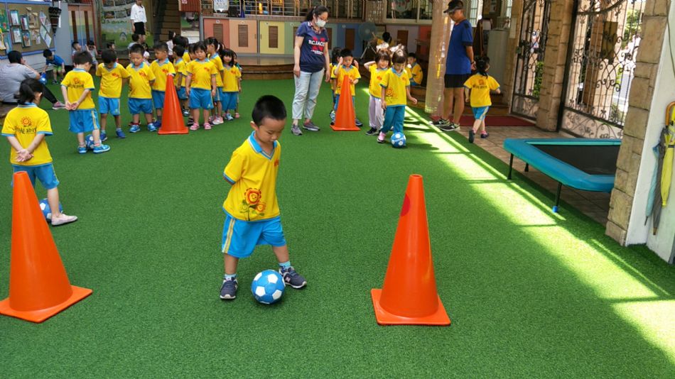 文件 : <FONT COLOR='red'>(109.06.17)體能課-1.JPG</FONT> <BR> 尺寸 : <FONT COLOR='blue'>950 × 534</FONT> 圖元 <BR> 格式 : <FONT COLOR='green'>jpg</FONT> <BR> 大小 : <FONT COLOR='green'> -- </FONT> KB