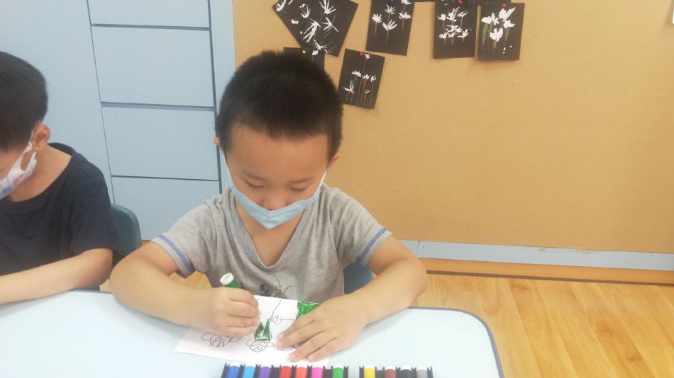 文件 : <FONT COLOR='red'>(109.06.19)美感課【龍舟】.JPG</FONT> <BR> 尺寸 : <FONT COLOR='blue'>950 × 534</FONT> 圖元 <BR> 格式 : <FONT COLOR='green'>jpg</FONT> <BR> 大小 : <FONT COLOR='green'> -- </FONT> KB