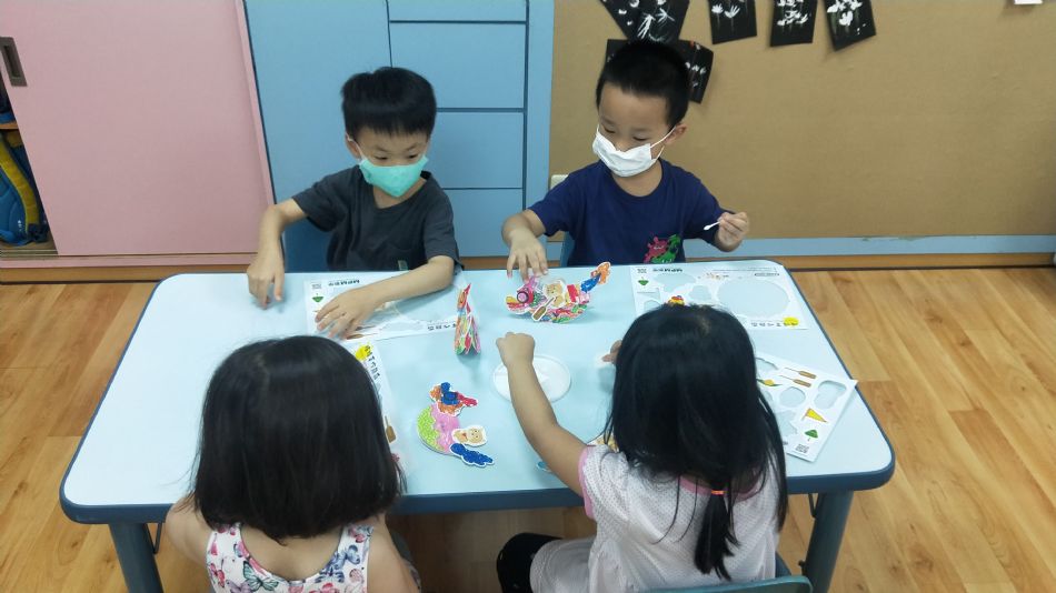 文件 : <FONT COLOR='red'>(109.06.24)龍舟-1.JPG</FONT> <BR> 尺寸 : <FONT COLOR='blue'>950 × 534</FONT> 圖元 <BR> 格式 : <FONT COLOR='green'>jpg</FONT> <BR> 大小 : <FONT COLOR='green'> -- </FONT> KB