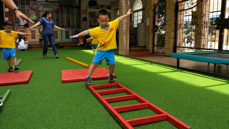 文件 : <FONT COLOR='red'>(109.07.01)體能課-2.JPG</FONT> <BR> 尺寸 : <FONT COLOR='blue'>950 × 534</FONT> 圖元 <BR> 格式 : <FONT COLOR='green'>jpg</FONT> <BR> 大小 : <FONT COLOR='green'> -- </FONT> KB