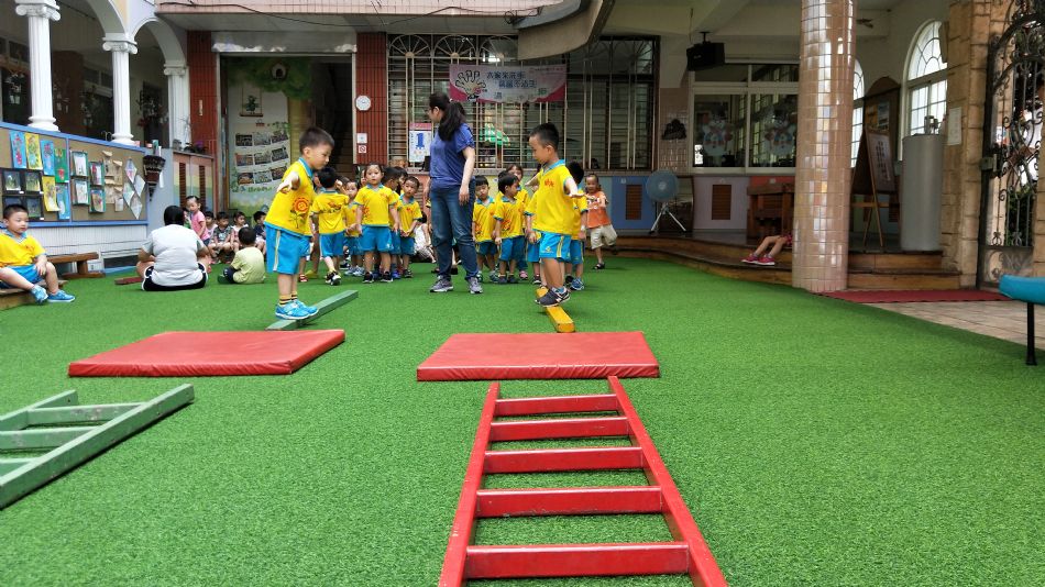 文件 : <FONT COLOR='red'>(109.07.01)體能課-3.JPG</FONT> <BR> 尺寸 : <FONT COLOR='blue'>950 × 534</FONT> 圖元 <BR> 格式 : <FONT COLOR='green'>jpg</FONT> <BR> 大小 : <FONT COLOR='green'> -- </FONT> KB