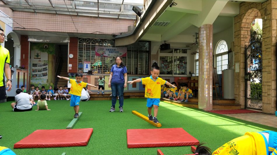 文件 : <FONT COLOR='red'>(109.07.01)體能課-5.JPG</FONT> <BR> 尺寸 : <FONT COLOR='blue'>950 × 534</FONT> 圖元 <BR> 格式 : <FONT COLOR='green'>jpg</FONT> <BR> 大小 : <FONT COLOR='green'> -- </FONT> KB