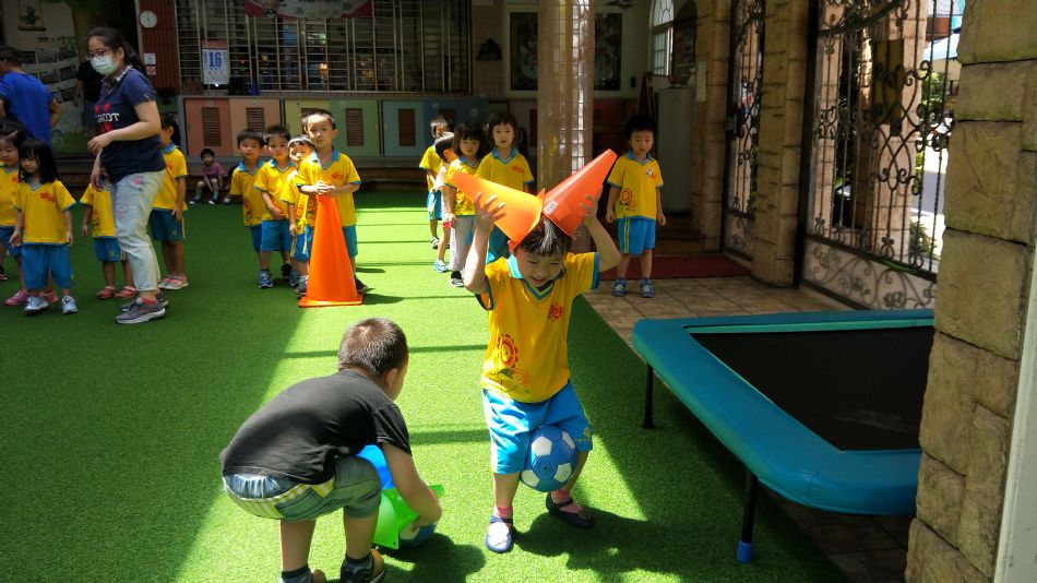 文件 : <FONT COLOR='red'>(109.06.17)體能課-6.JPG</FONT> <BR> 尺寸 : <FONT COLOR='blue'>950 × 534</FONT> 圖元 <BR> 格式 : <FONT COLOR='green'>jpg</FONT> <BR> 大小 : <FONT COLOR='green'> -- </FONT> KB