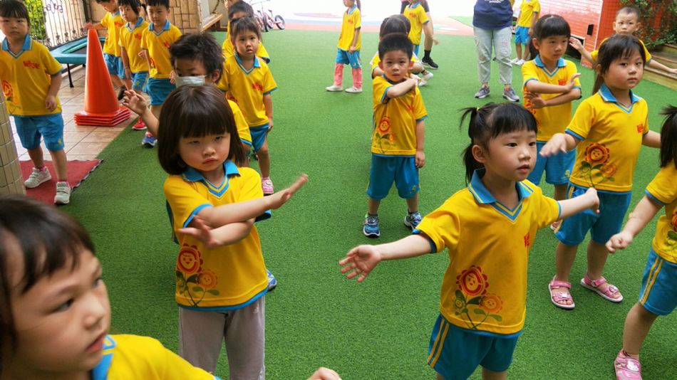 文件 : <FONT COLOR='red'>(109.06.17)體能課-9.JPG</FONT> <BR> 尺寸 : <FONT COLOR='blue'>950 × 534</FONT> 圖元 <BR> 格式 : <FONT COLOR='green'>jpg</FONT> <BR> 大小 : <FONT COLOR='green'> -- </FONT> KB