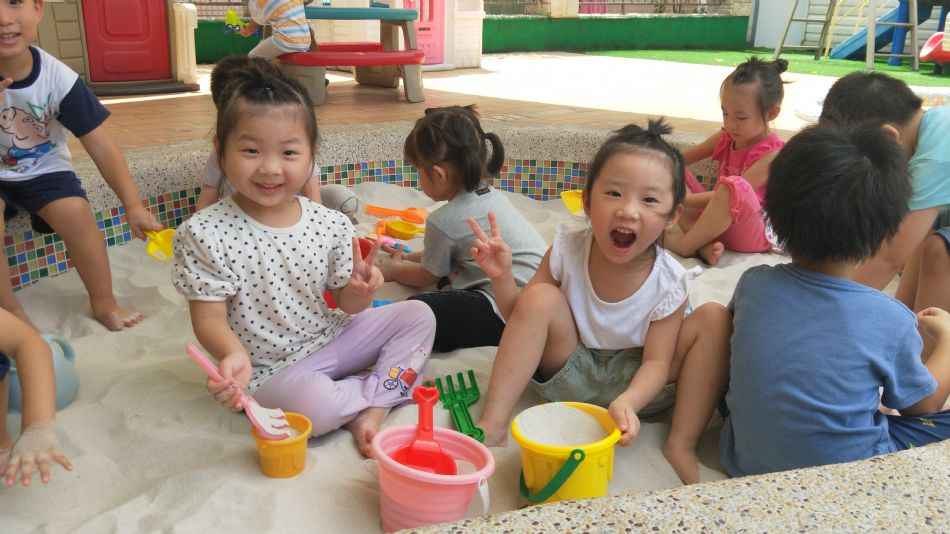 文件 : <FONT COLOR='red'>(109.06.20)第一次玩沙趣-4.JPG</FONT> <BR> 尺寸 : <FONT COLOR='blue'>950 × 534</FONT> 圖元 <BR> 格式 : <FONT COLOR='green'>jpg</FONT> <BR> 大小 : <FONT COLOR='green'> -- </FONT> KB