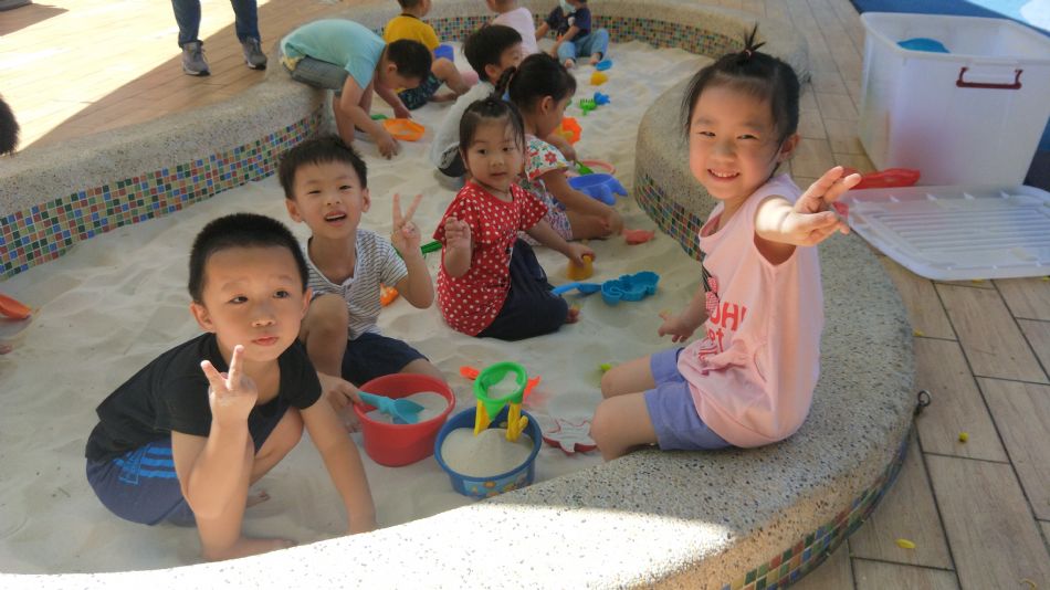 文件 : <FONT COLOR='red'>(109.06.22)玩沙趣-10.JPG</FONT> <BR> 尺寸 : <FONT COLOR='blue'>950 × 534</FONT> 圖元 <BR> 格式 : <FONT COLOR='green'>jpg</FONT> <BR> 大小 : <FONT COLOR='green'> -- </FONT> KB