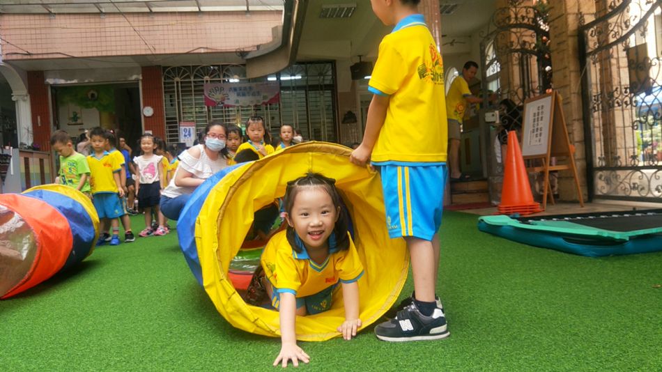 文件 : <FONT COLOR='red'>(109.06.24)體能課-2.JPG</FONT> <BR> 尺寸 : <FONT COLOR='blue'>950 × 534</FONT> 圖元 <BR> 格式 : <FONT COLOR='green'>jpg</FONT> <BR> 大小 : <FONT COLOR='green'> -- </FONT> KB