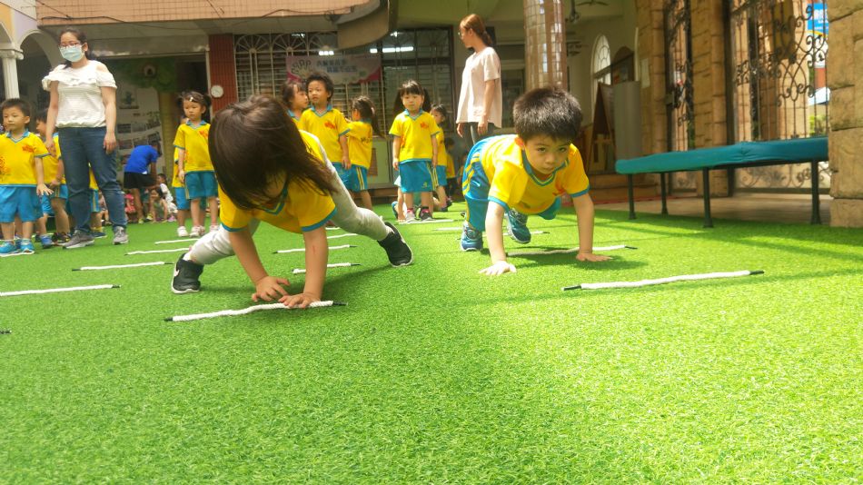 文件 : <FONT COLOR='red'>(109.06.03)體能課-1.JPG</FONT> <BR> 尺寸 : <FONT COLOR='blue'>950 × 534</FONT> 圖元 <BR> 格式 : <FONT COLOR='green'>jpg</FONT> <BR> 大小 : <FONT COLOR='green'> -- </FONT> KB