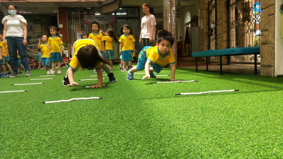 文件 : <FONT COLOR='red'>(109.06.03)體能課-2.JPG</FONT> <BR> 尺寸 : <FONT COLOR='blue'>950 × 534</FONT> 圖元 <BR> 格式 : <FONT COLOR='green'>jpg</FONT> <BR> 大小 : <FONT COLOR='green'> -- </FONT> KB