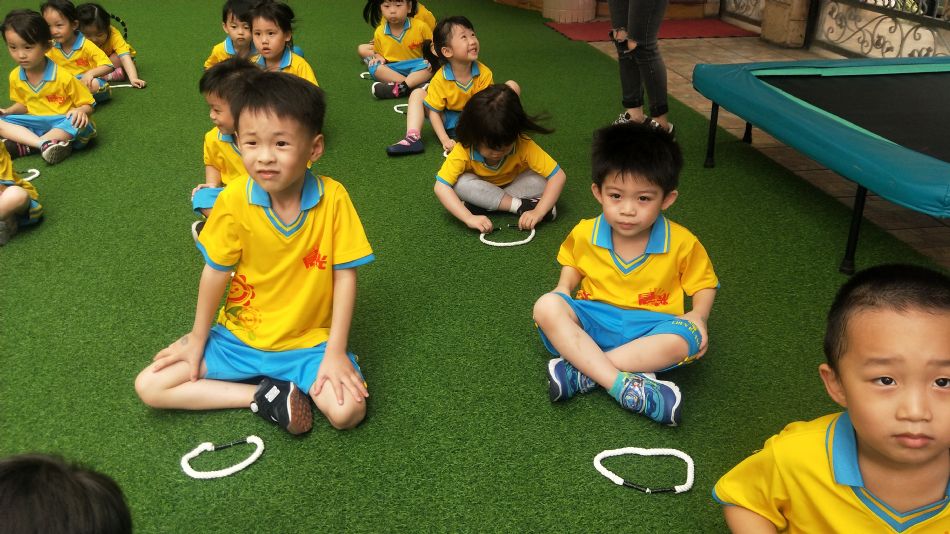 文件 : <FONT COLOR='red'>(109.06.03)體能課-4.JPG</FONT> <BR> 尺寸 : <FONT COLOR='blue'>950 × 534</FONT> 圖元 <BR> 格式 : <FONT COLOR='green'>jpg</FONT> <BR> 大小 : <FONT COLOR='green'> -- </FONT> KB