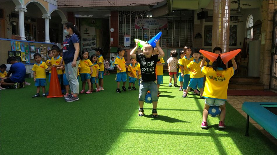 文件 : <FONT COLOR='red'>(109.06.17)體能課-1.JPG</FONT> <BR> 尺寸 : <FONT COLOR='blue'>950 × 534</FONT> 圖元 <BR> 格式 : <FONT COLOR='green'>jpg</FONT> <BR> 大小 : <FONT COLOR='green'> -- </FONT> KB