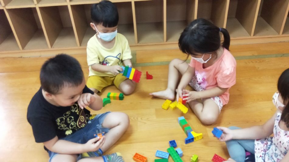 文件 : <FONT COLOR='red'>(109.06.23)樂高【統整活動】.JPG</FONT> <BR> 尺寸 : <FONT COLOR='blue'>950 × 534</FONT> 圖元 <BR> 格式 : <FONT COLOR='green'>jpg</FONT> <BR> 大小 : <FONT COLOR='green'> -- </FONT> KB