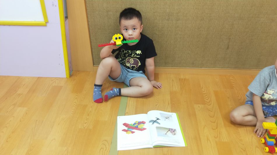 文件 : <FONT COLOR='red'>(109.07.10)樂高【統整活動】.JPG</FONT> <BR> 尺寸 : <FONT COLOR='blue'>950 × 534</FONT> 圖元 <BR> 格式 : <FONT COLOR='green'>jpg</FONT> <BR> 大小 : <FONT COLOR='green'> -- </FONT> KB