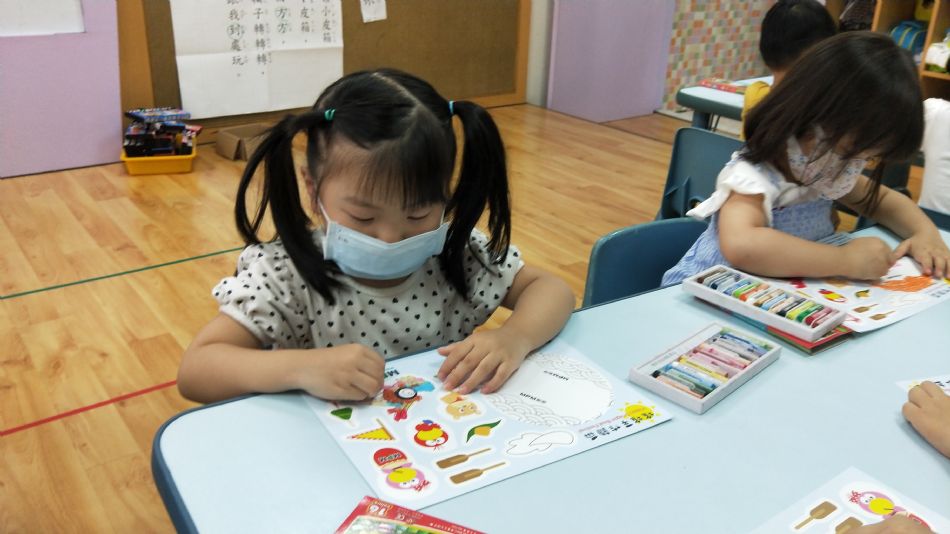 文件 : <FONT COLOR='red'>(109.06.24)龍舟-3.JPG</FONT> <BR> 尺寸 : <FONT COLOR='blue'>950 × 534</FONT> 圖元 <BR> 格式 : <FONT COLOR='green'>jpg</FONT> <BR> 大小 : <FONT COLOR='green'> -- </FONT> KB