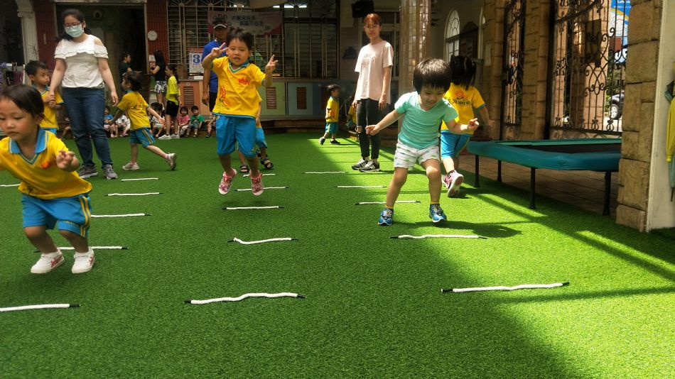 文件 : <FONT COLOR='red'>(109.06.03)體能課-1.JPG</FONT> <BR> 尺寸 : <FONT COLOR='blue'>950 × 534</FONT> 圖元 <BR> 格式 : <FONT COLOR='green'>jpg</FONT> <BR> 大小 : <FONT COLOR='green'> -- </FONT> KB