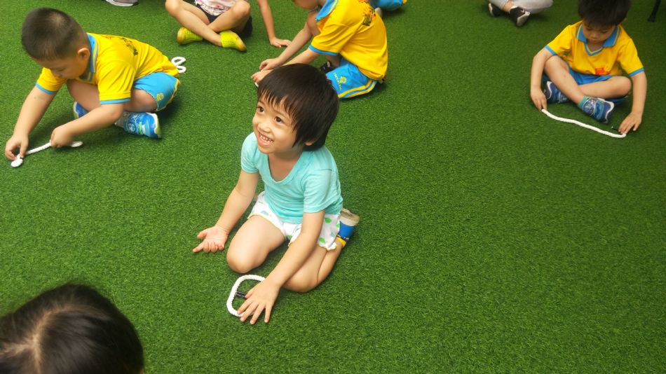 文件 : <FONT COLOR='red'>(109.06.03)體能課-5.JPG</FONT> <BR> 尺寸 : <FONT COLOR='blue'>950 × 534</FONT> 圖元 <BR> 格式 : <FONT COLOR='green'>jpg</FONT> <BR> 大小 : <FONT COLOR='green'> -- </FONT> KB