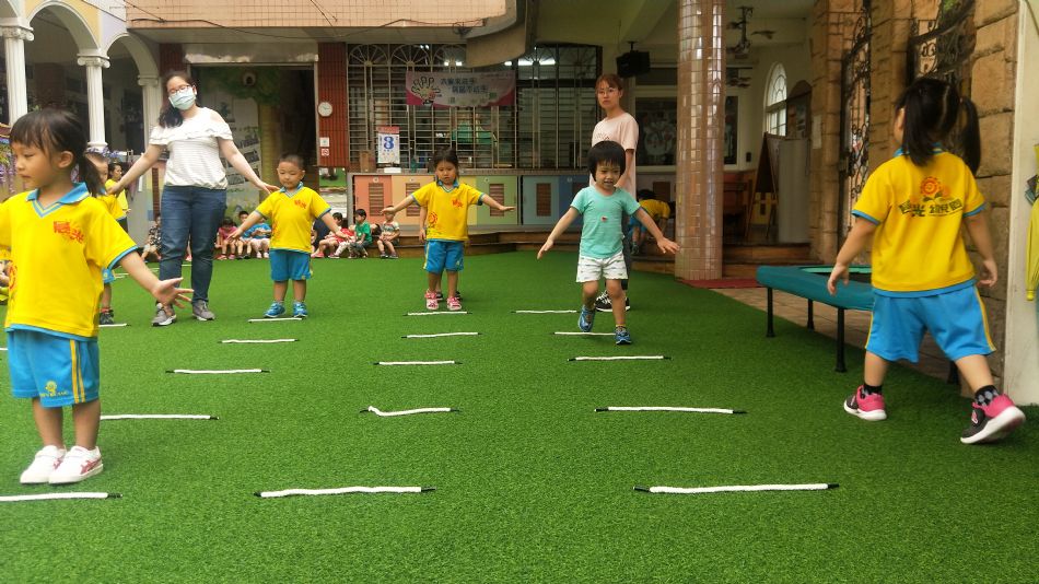 文件 : <FONT COLOR='red'>(109.06.03)體能課-9.JPG</FONT> <BR> 尺寸 : <FONT COLOR='blue'>950 × 534</FONT> 圖元 <BR> 格式 : <FONT COLOR='green'>jpg</FONT> <BR> 大小 : <FONT COLOR='green'> -- </FONT> KB