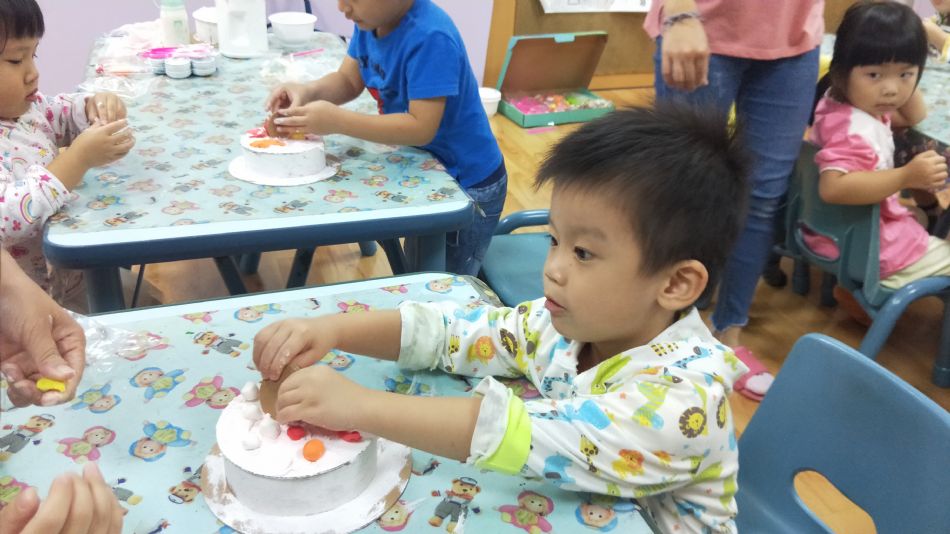 文件 : <FONT COLOR='red'>(108.09.20)美感課【生日快樂】-5.JPG</FONT> <BR> 尺寸 : <FONT COLOR='blue'>950 × 534</FONT> 圖元 <BR> 格式 : <FONT COLOR='green'>jpg</FONT> <BR> 大小 : <FONT COLOR='green'> -- </FONT> KB