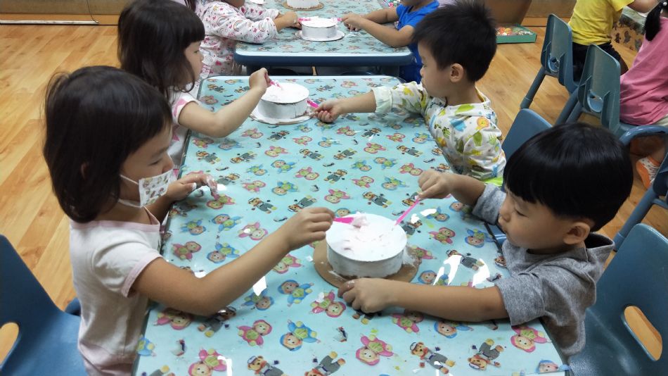 文件 : <FONT COLOR='red'>(108.09.20)美感課【生日快樂】-6.JPG</FONT> <BR> 尺寸 : <FONT COLOR='blue'>950 × 534</FONT> 圖元 <BR> 格式 : <FONT COLOR='green'>jpg</FONT> <BR> 大小 : <FONT COLOR='green'> -- </FONT> KB