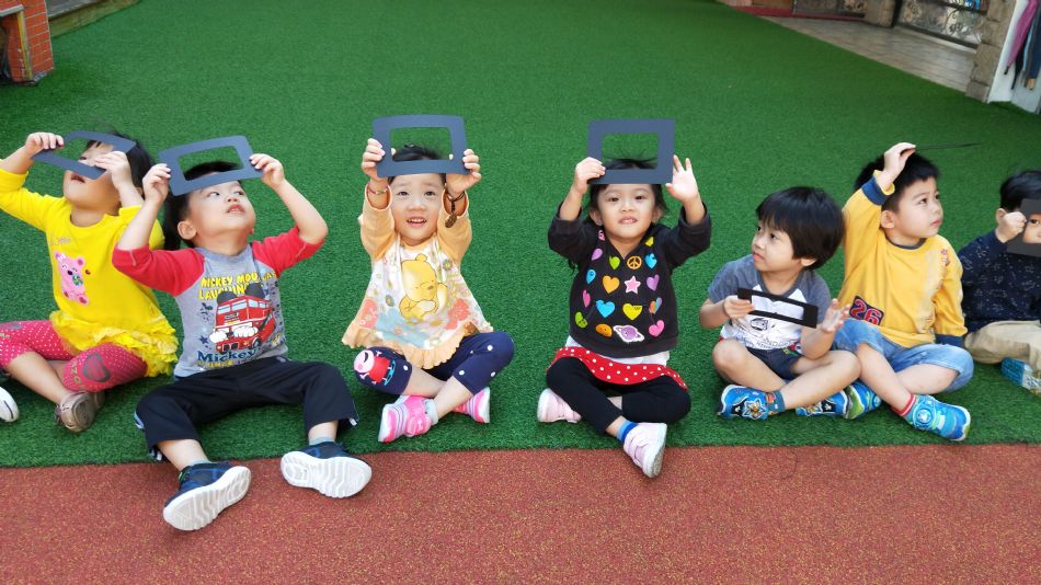 文件 : <FONT COLOR='red'>(108.10.25)美感課-3.JPG</FONT> <BR> 尺寸 : <FONT COLOR='blue'>950 × 534</FONT> 圖元 <BR> 格式 : <FONT COLOR='green'>jpg</FONT> <BR> 大小 : <FONT COLOR='green'> -- </FONT> KB