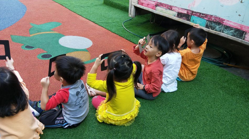 文件 : <FONT COLOR='red'>(108.10.25)美感課-4.JPG</FONT> <BR> 尺寸 : <FONT COLOR='blue'>950 × 534</FONT> 圖元 <BR> 格式 : <FONT COLOR='green'>jpg</FONT> <BR> 大小 : <FONT COLOR='green'> -- </FONT> KB