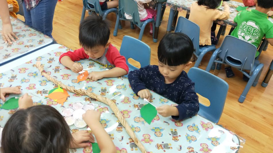 文件 : <FONT COLOR='red'>(108.10.25)美感課.JPG</FONT> <BR> 尺寸 : <FONT COLOR='blue'>950 × 534</FONT> 圖元 <BR> 格式 : <FONT COLOR='green'>jpg</FONT> <BR> 大小 : <FONT COLOR='green'> -- </FONT> KB