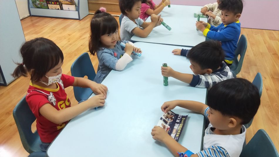 文件 : <FONT COLOR='red'>(108.10.28)捲紙-1.JPG</FONT> <BR> 尺寸 : <FONT COLOR='blue'>950 × 534</FONT> 圖元 <BR> 格式 : <FONT COLOR='green'>jpg</FONT> <BR> 大小 : <FONT COLOR='green'> -- </FONT> KB