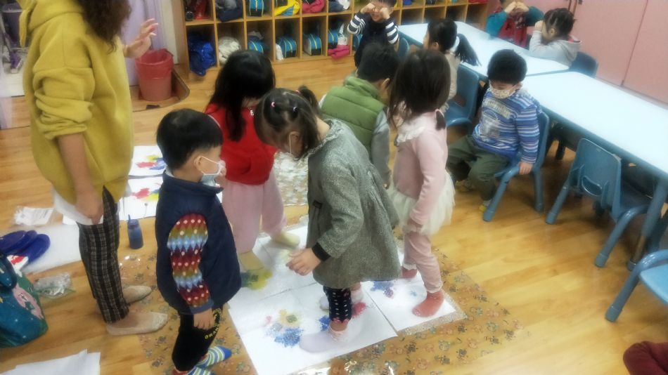 文件 : <FONT COLOR='red'>(109.01.10)美感課-10.JPG</FONT> <BR> 尺寸 : <FONT COLOR='blue'>950 × 534</FONT> 圖元 <BR> 格式 : <FONT COLOR='green'>jpg</FONT> <BR> 大小 : <FONT COLOR='green'> -- </FONT> KB