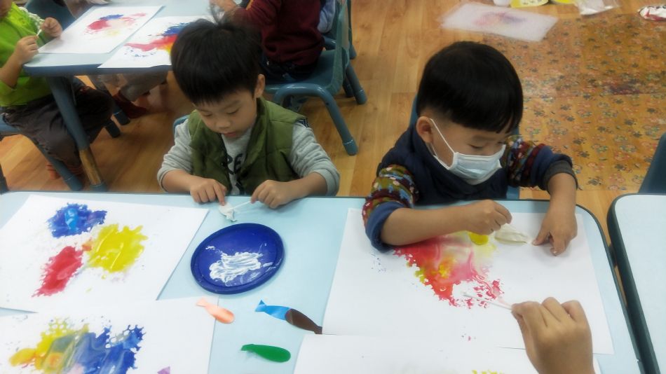 文件 : <FONT COLOR='red'>(109.01.10)美感課-9.JPG</FONT> <BR> 尺寸 : <FONT COLOR='blue'>950 × 534</FONT> 圖元 <BR> 格式 : <FONT COLOR='green'>jpg</FONT> <BR> 大小 : <FONT COLOR='green'> -- </FONT> KB