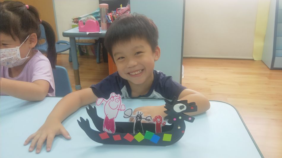 文件 : <FONT COLOR='red'>(109.06.19)美感課【龍舟】-3.JPG</FONT> <BR> 尺寸 : <FONT COLOR='blue'>950 × 534</FONT> 圖元 <BR> 格式 : <FONT COLOR='green'>jpg</FONT> <BR> 大小 : <FONT COLOR='green'> -- </FONT> KB