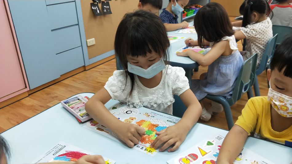 文件 : <FONT COLOR='red'>(109.06.24)龍舟-2.JPG</FONT> <BR> 尺寸 : <FONT COLOR='blue'>950 × 534</FONT> 圖元 <BR> 格式 : <FONT COLOR='green'>jpg</FONT> <BR> 大小 : <FONT COLOR='green'> -- </FONT> KB