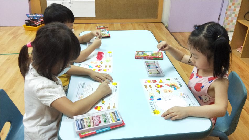 文件 : <FONT COLOR='red'>(109.06.24)龍舟-4.JPG</FONT> <BR> 尺寸 : <FONT COLOR='blue'>950 × 534</FONT> 圖元 <BR> 格式 : <FONT COLOR='green'>jpg</FONT> <BR> 大小 : <FONT COLOR='green'> -- </FONT> KB