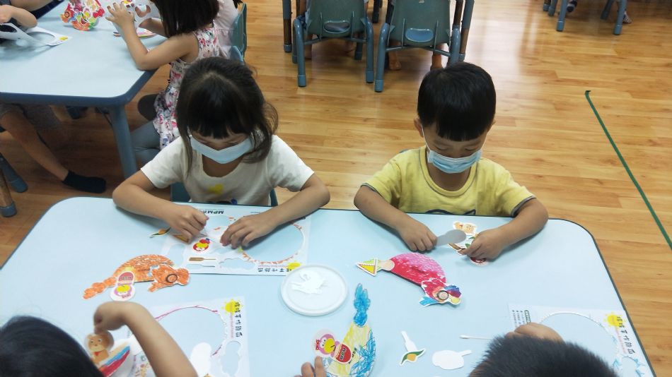 文件 : <FONT COLOR='red'>(109.06.24)龍舟-5.JPG</FONT> <BR> 尺寸 : <FONT COLOR='blue'>950 × 534</FONT> 圖元 <BR> 格式 : <FONT COLOR='green'>jpg</FONT> <BR> 大小 : <FONT COLOR='green'> -- </FONT> KB