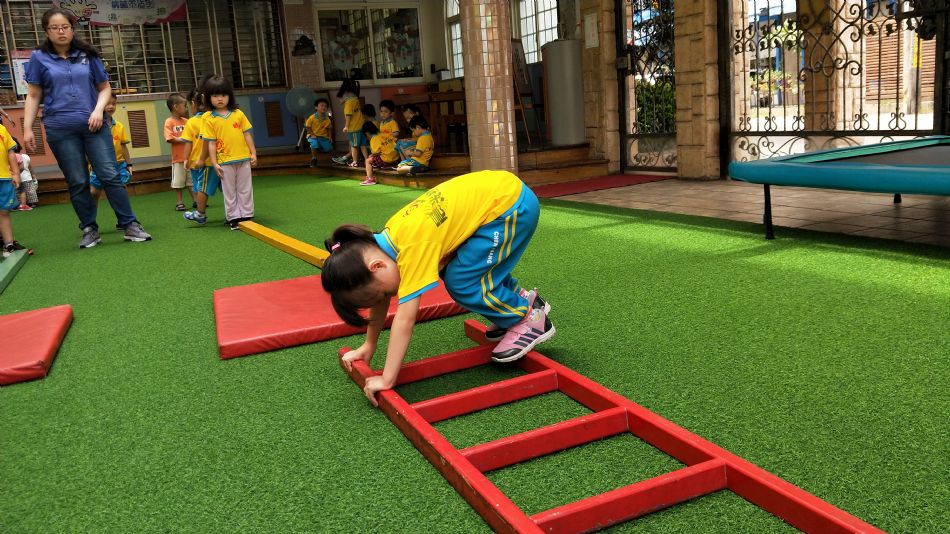 文件 : <FONT COLOR='red'>(109.07.01)體能課-2.JPG</FONT> <BR> 尺寸 : <FONT COLOR='blue'>950 × 534</FONT> 圖元 <BR> 格式 : <FONT COLOR='green'>jpg</FONT> <BR> 大小 : <FONT COLOR='green'> -- </FONT> KB