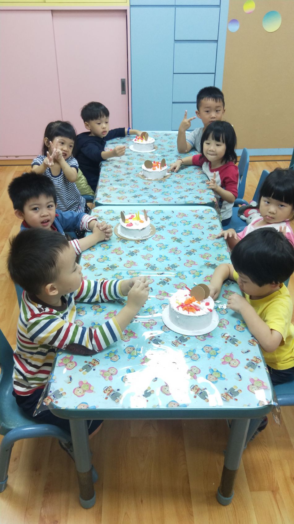 文件 : <FONT COLOR='red'>(108.09.20)美感課【生日快樂】-6.JPG</FONT> <BR> 尺寸 : <FONT COLOR='blue'>950 × 1689</FONT> 圖元 <BR> 格式 : <FONT COLOR='green'>jpg</FONT> <BR> 大小 : <FONT COLOR='green'> -- </FONT> KB