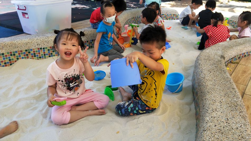 文件 : <FONT COLOR='red'>(109.06.22)玩沙趣-11.JPG</FONT> <BR> 尺寸 : <FONT COLOR='blue'>950 × 534</FONT> 圖元 <BR> 格式 : <FONT COLOR='green'>jpg</FONT> <BR> 大小 : <FONT COLOR='green'> -- </FONT> KB