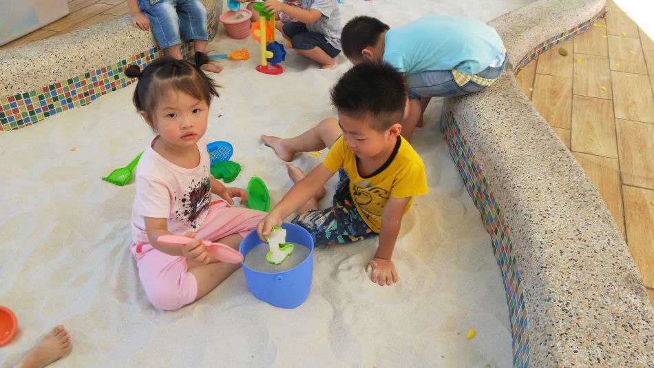 文件 : <FONT COLOR='red'>(109.06.22)玩沙趣-5.JPG</FONT> <BR> 尺寸 : <FONT COLOR='blue'>950 × 534</FONT> 圖元 <BR> 格式 : <FONT COLOR='green'>jpg</FONT> <BR> 大小 : <FONT COLOR='green'> -- </FONT> KB