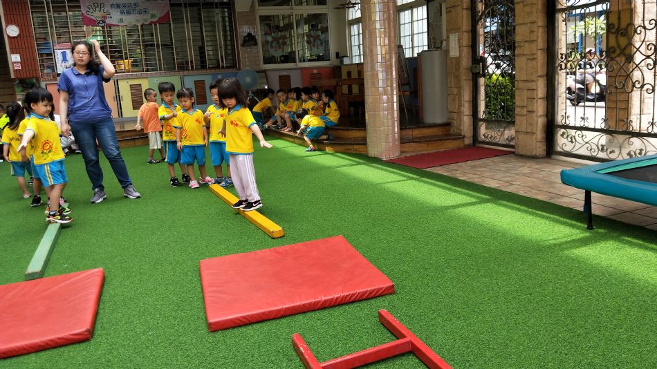 文件 : <FONT COLOR='red'>(109.07.01)體能課-5.JPG</FONT> <BR> 尺寸 : <FONT COLOR='blue'>950 × 534</FONT> 圖元 <BR> 格式 : <FONT COLOR='green'>jpg</FONT> <BR> 大小 : <FONT COLOR='green'> -- </FONT> KB