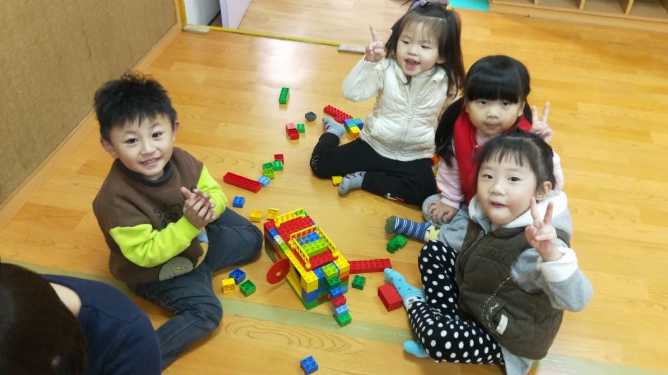 文件 : <FONT COLOR='red'>(109.01.14)樂高-2.JPG</FONT> <BR> 尺寸 : <FONT COLOR='blue'>950 × 534</FONT> 圖元 <BR> 格式 : <FONT COLOR='green'>jpg</FONT> <BR> 大小 : <FONT COLOR='green'> -- </FONT> KB