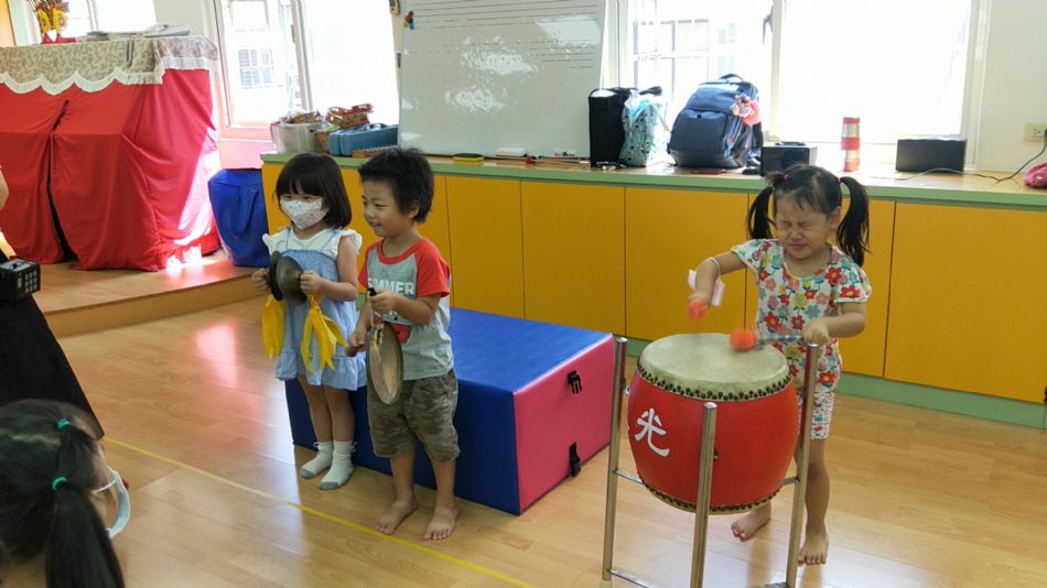 文件 : <FONT COLOR='red'>(109.06.18)音樂課-1.JPG</FONT> <BR> 尺寸 : <FONT COLOR='blue'>950 × 534</FONT> 圖元 <BR> 格式 : <FONT COLOR='green'>jpg</FONT> <BR> 大小 : <FONT COLOR='green'> -- </FONT> KB