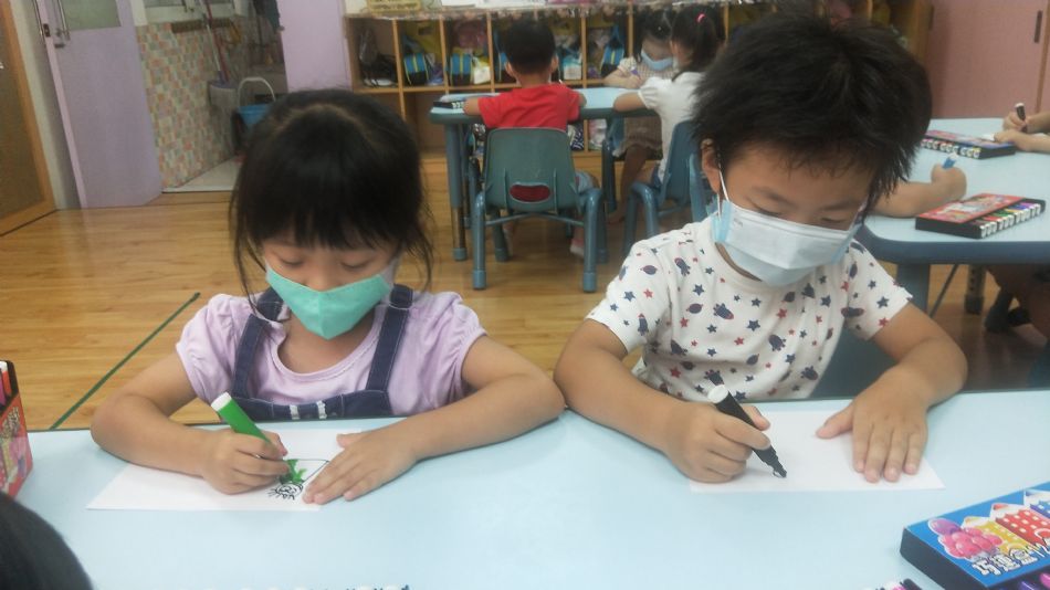 文件 : <FONT COLOR='red'>(109.06.19)美感課【龍舟】.JPG</FONT> <BR> 尺寸 : <FONT COLOR='blue'>950 × 534</FONT> 圖元 <BR> 格式 : <FONT COLOR='green'>jpg</FONT> <BR> 大小 : <FONT COLOR='green'> -- </FONT> KB