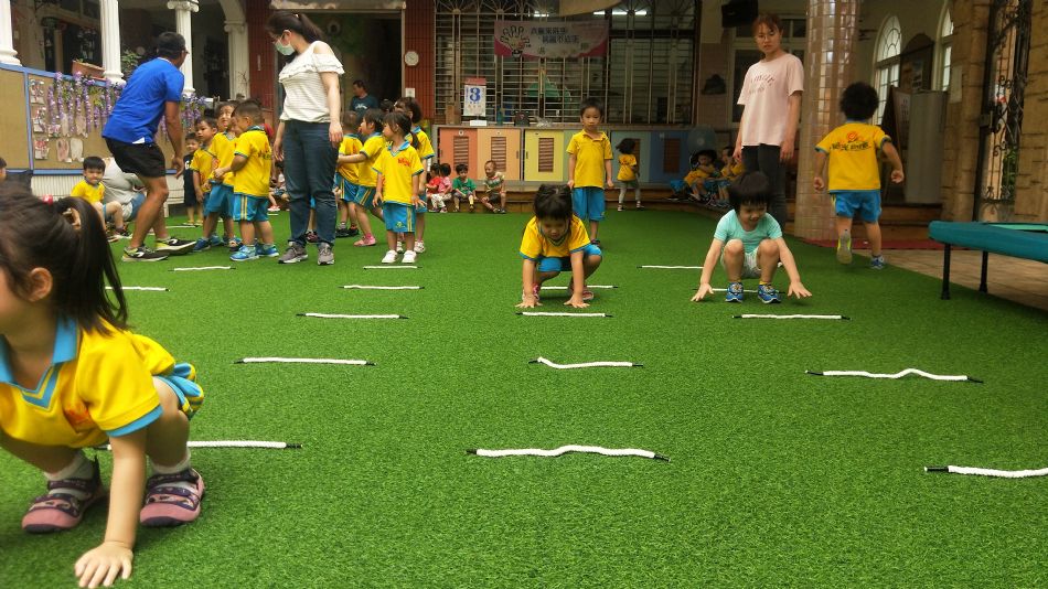 文件 : <FONT COLOR='red'>(109.06.03)體能課-4.JPG</FONT> <BR> 尺寸 : <FONT COLOR='blue'>950 × 534</FONT> 圖元 <BR> 格式 : <FONT COLOR='green'>jpg</FONT> <BR> 大小 : <FONT COLOR='green'> -- </FONT> KB