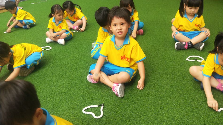 文件 : <FONT COLOR='red'>(109.06.03)體能課-6.JPG</FONT> <BR> 尺寸 : <FONT COLOR='blue'>950 × 534</FONT> 圖元 <BR> 格式 : <FONT COLOR='green'>jpg</FONT> <BR> 大小 : <FONT COLOR='green'> -- </FONT> KB