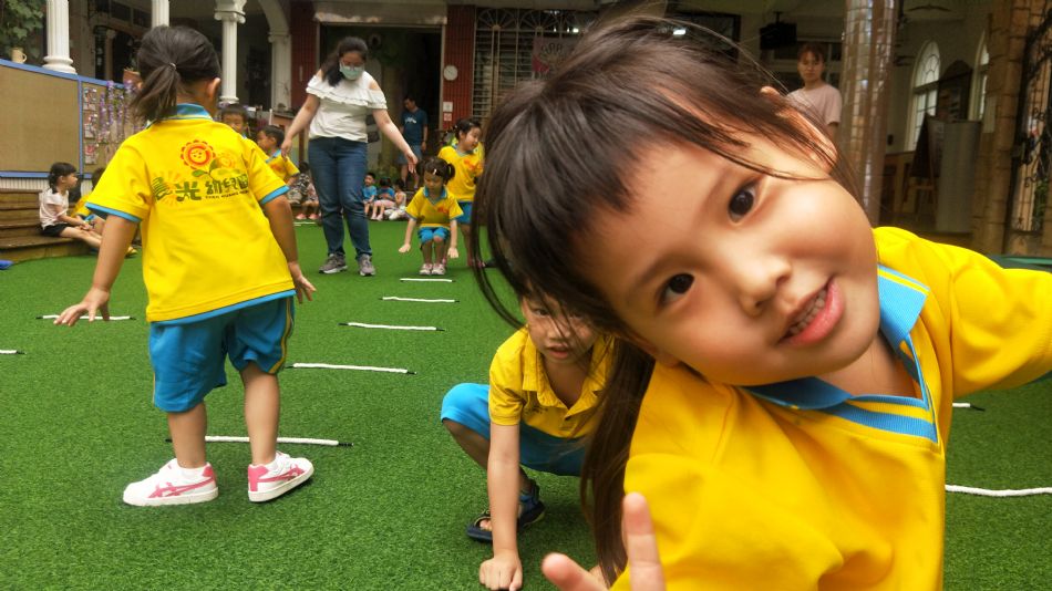 文件 : <FONT COLOR='red'>(109.06.03)體能課-8.JPG</FONT> <BR> 尺寸 : <FONT COLOR='blue'>950 × 534</FONT> 圖元 <BR> 格式 : <FONT COLOR='green'>jpg</FONT> <BR> 大小 : <FONT COLOR='green'> -- </FONT> KB