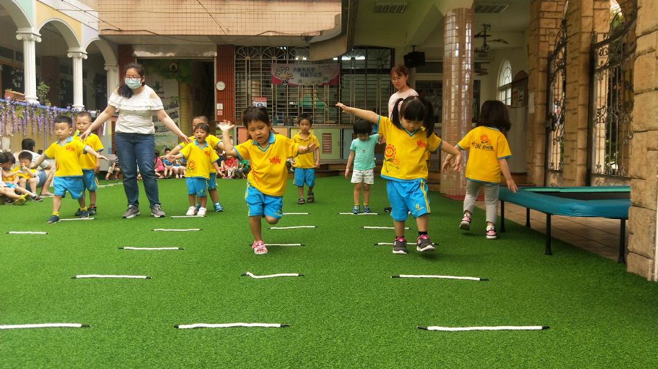 文件 : <FONT COLOR='red'>(109.06.03)體能課.JPG</FONT> <BR> 尺寸 : <FONT COLOR='blue'>950 × 534</FONT> 圖元 <BR> 格式 : <FONT COLOR='green'>jpg</FONT> <BR> 大小 : <FONT COLOR='green'> -- </FONT> KB