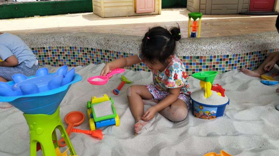 文件 : <FONT COLOR='red'>(109.06.20)第一次玩沙趣.JPG</FONT> <BR> 尺寸 : <FONT COLOR='blue'>950 × 534</FONT> 圖元 <BR> 格式 : <FONT COLOR='green'>jpg</FONT> <BR> 大小 : <FONT COLOR='green'> -- </FONT> KB