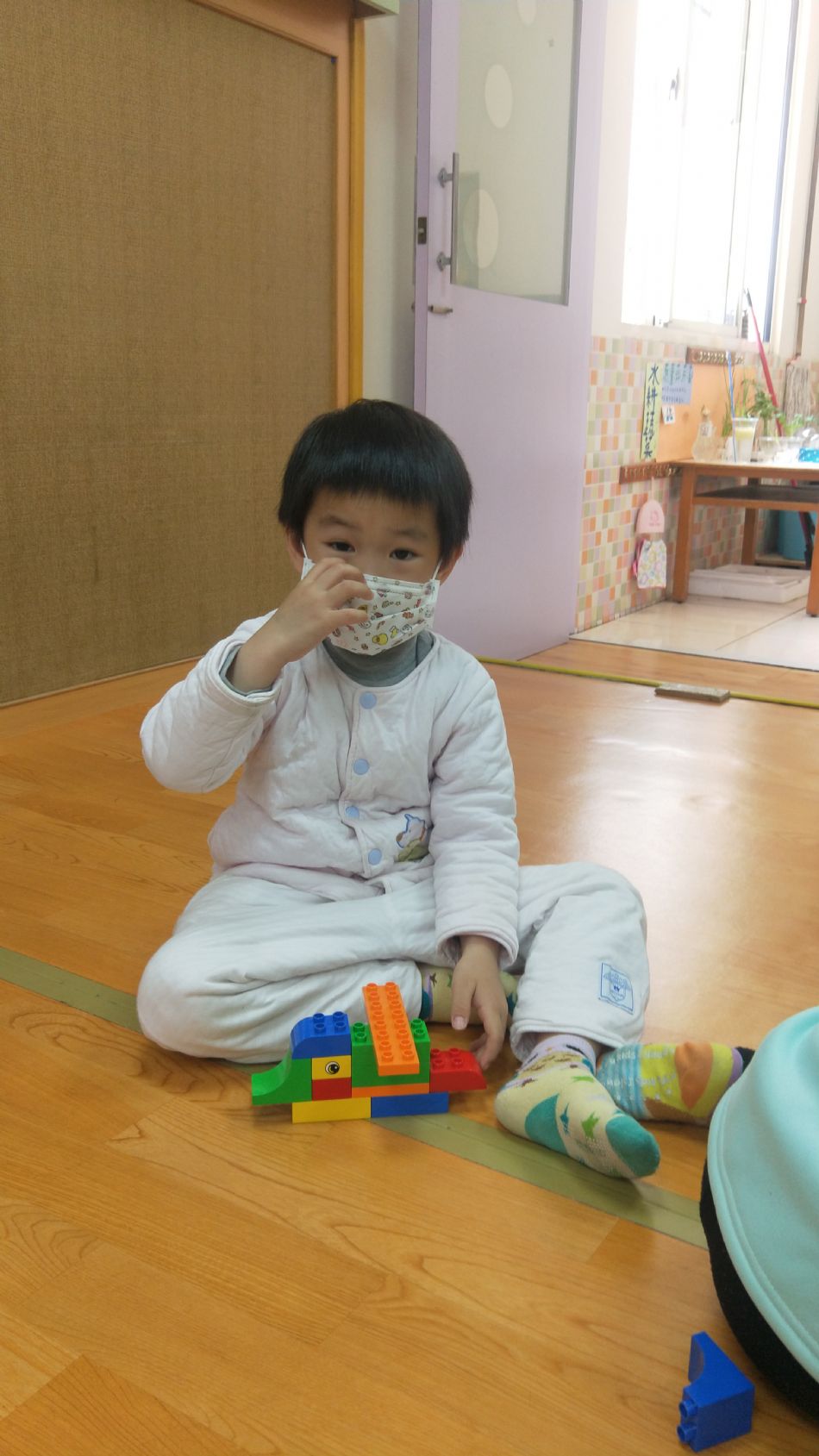 文件 : <FONT COLOR='red'>(109.03.31)樂高【鳥兒天上飛】.JPG</FONT> <BR> 尺寸 : <FONT COLOR='blue'>950 × 1689</FONT> 圖元 <BR> 格式 : <FONT COLOR='green'>jpg</FONT> <BR> 大小 : <FONT COLOR='green'> -- </FONT> KB