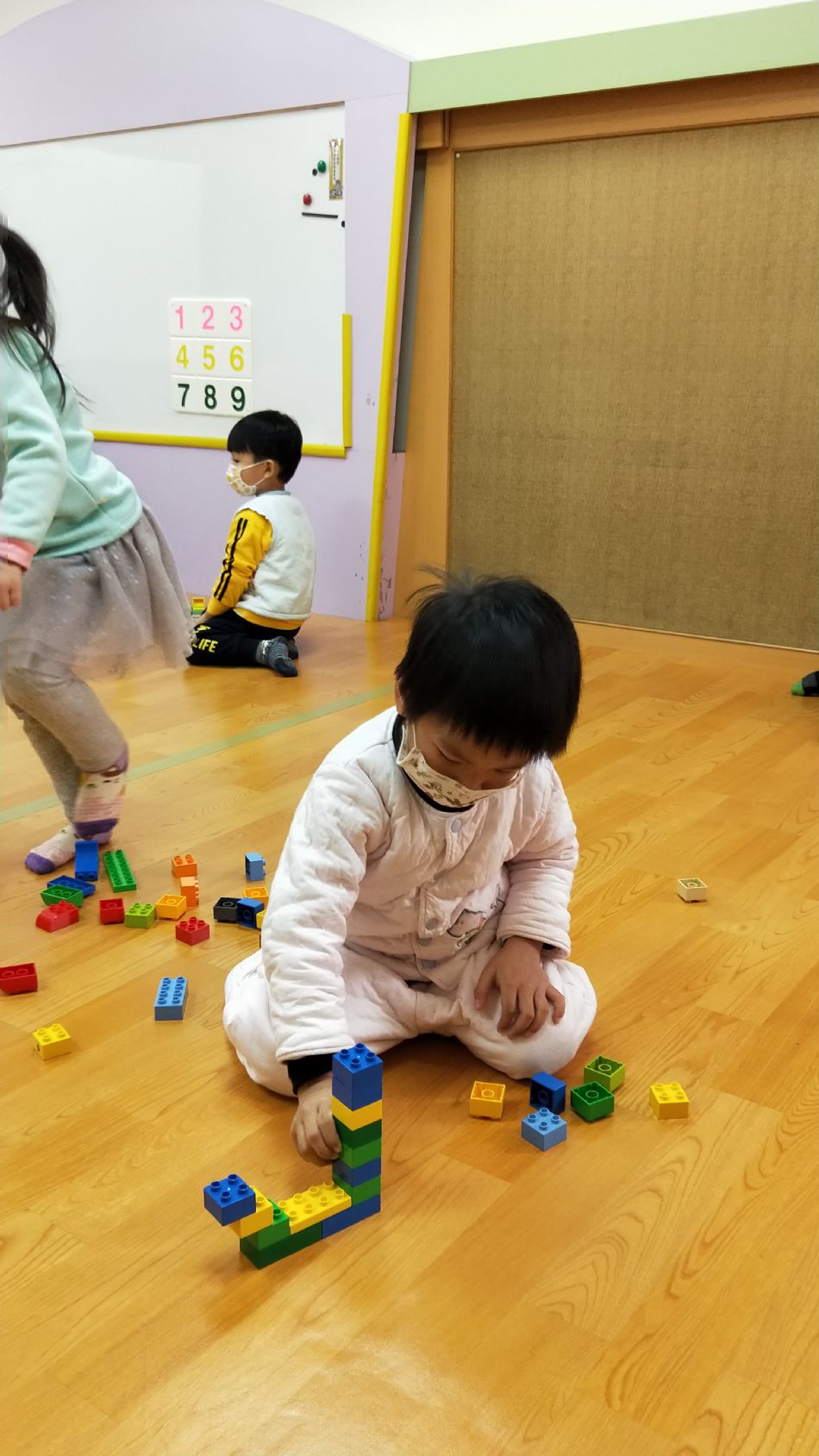 文件 : <FONT COLOR='red'>(109.04.14)樂高【統整活動】.JPG</FONT> <BR> 尺寸 : <FONT COLOR='blue'>950 × 1689</FONT> 圖元 <BR> 格式 : <FONT COLOR='green'>jpg</FONT> <BR> 大小 : <FONT COLOR='green'> -- </FONT> KB